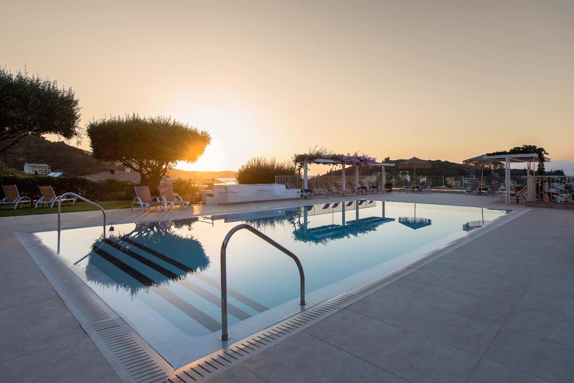 Lofos Hotel Kassiopi Exterior foto