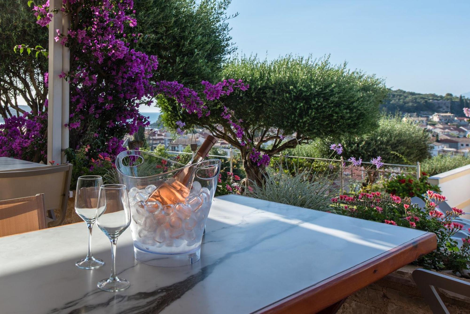 Lofos Hotel Kassiopi Exterior foto