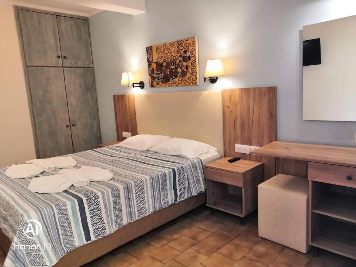Lofos Hotel Kassiopi Exterior foto